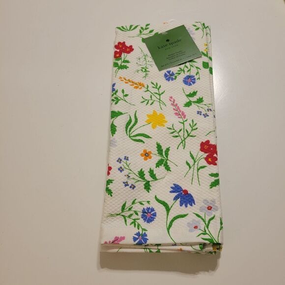 NEW KATE SPADE SPRING GARDEN FLORAL PARTY SET OF 2 KITCHEN TOWELS RED BLUE NWT - Picture 7 of 8